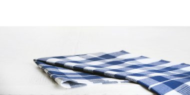 peçete ile ahşap masa