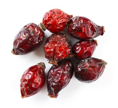 Kurutulmuş eglantines baharat beyaz izole yığını