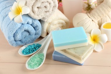 Spa uygulamaları renkli arka plan üzerinde