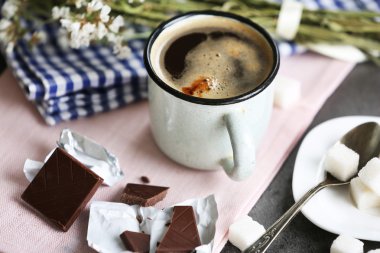 iki şenlikli kutusu