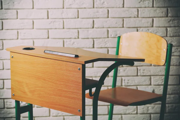 School desk and chair — Stock Photo, Image