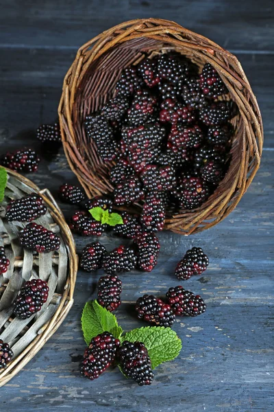 堆的甜黑莓 — 图库照片