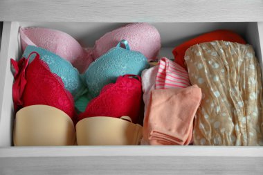 Ahşap göğüs iç çamaşırı