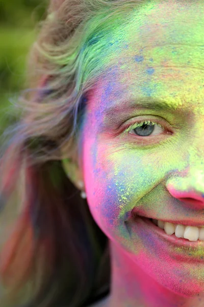 Young Woman Holi Color Festival Park — Stock Photo, Image
