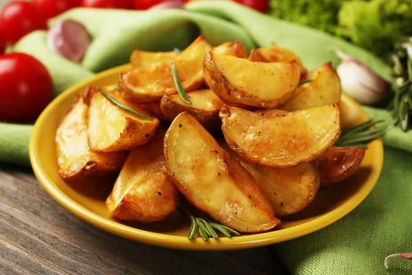 Cunei di patate al forno — Foto Stock