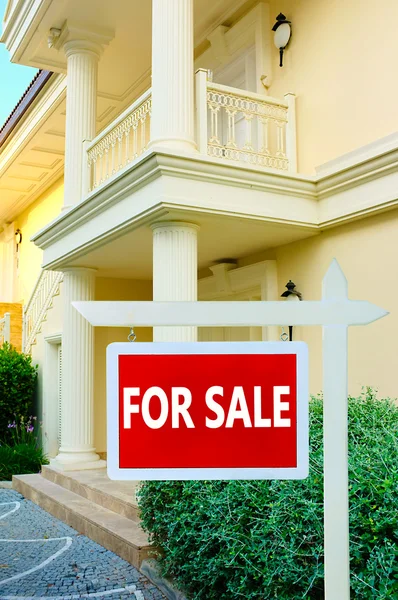 Real estate sign — Stock Photo, Image