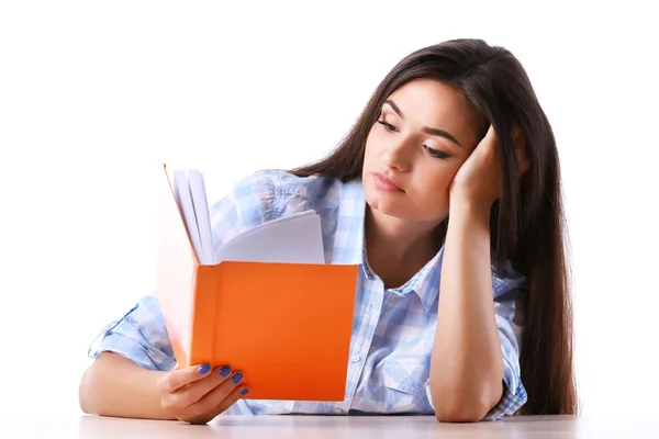 Jovencita leyendo libro — Foto de Stock