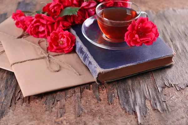 Cup of tea on table — Stock Photo, Image