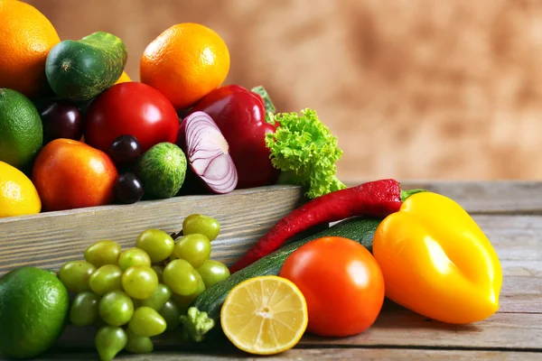 Frutas y hortalizas frescas — Foto de Stock