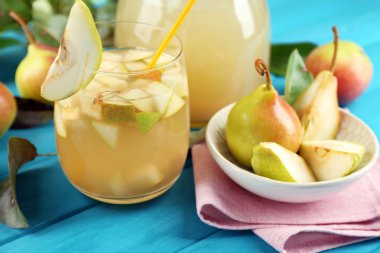 Meyve taze armut suyu