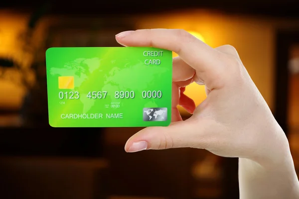 Hand holding credit card — Stock Photo, Image