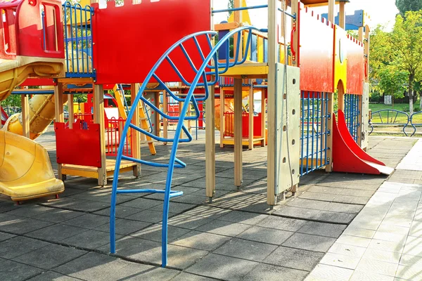 Parque infantil colorido — Fotografia de Stock