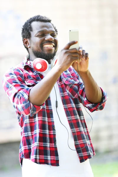 African American man with headphones — Stock Photo, Image