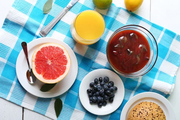 Café da manhã saudável com frutas — Fotografia de Stock
