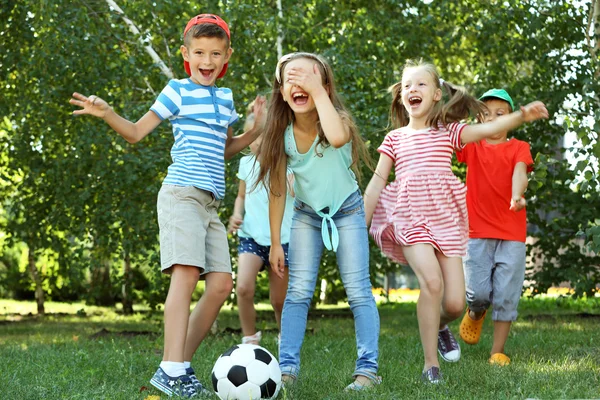 Feliz niños activos —  Fotos de Stock