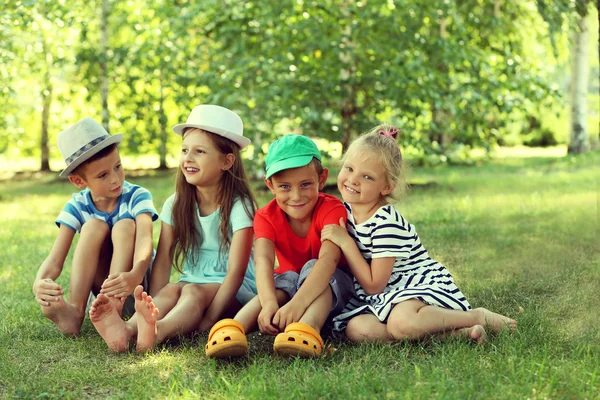 Szczęśliwe dzieci aktywnych — Zdjęcie stockowe