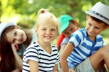 mutlu çocuklar aktif 