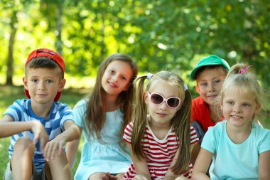 mutlu çocuklar aktif 