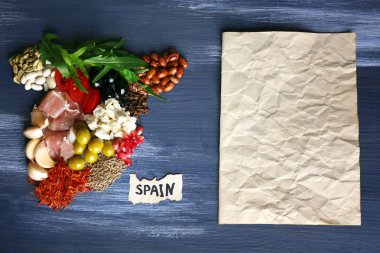 Geleneksel İspanyol mutfağı malzemelerle hazırlanan İspanya Haritası