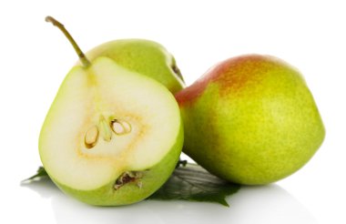 Beyaz izole lezzetli olgun armut