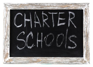 Charter okulları kara tahta yazılı