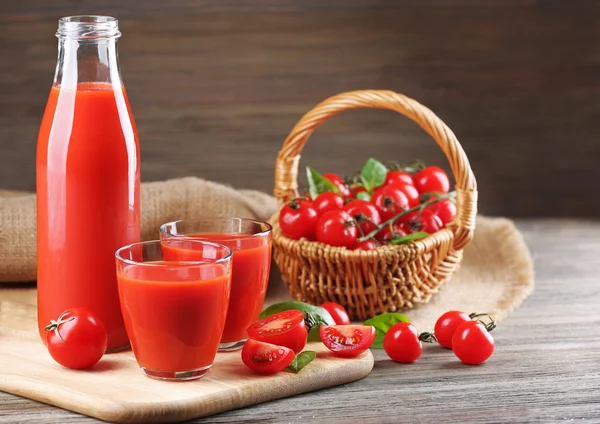 Gläser Tomatensaft — Stockfoto