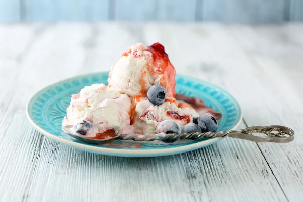 Delicious ice cream — Stock Photo, Image