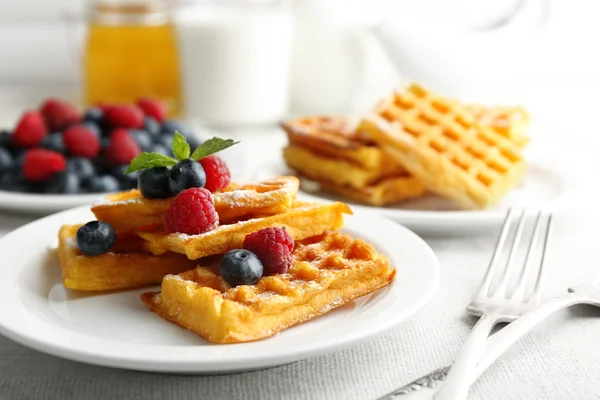 Süße hausgemachte Waffeln — Stockfoto