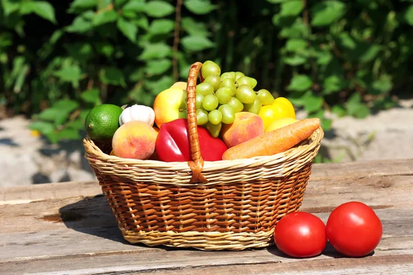 Heap of fresh fruits — Stock Photo, Image