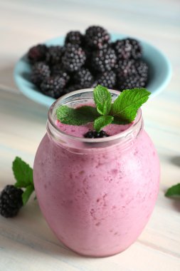 lezzetli berry smoothie