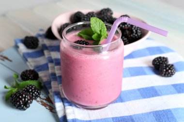 lezzetli berry smoothie