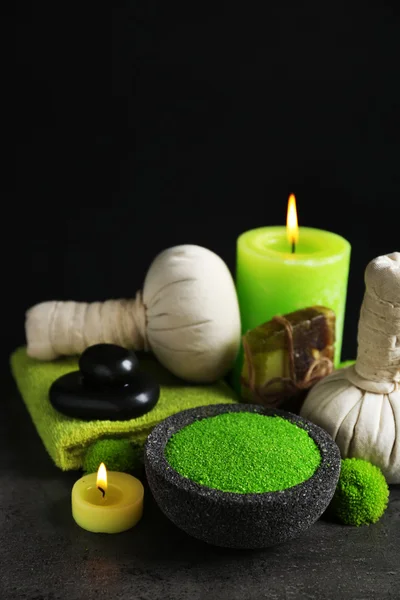 Beautiful composition of spa treatment on dark background — Stock Photo, Image