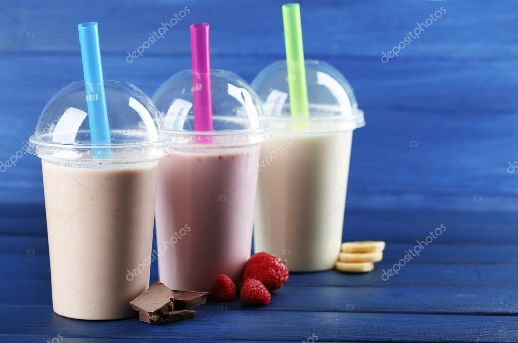 https://st2.depositphotos.com/1177973/8297/i/950/depositphotos_82973100-stock-photo-plastic-cups-of-milkshake.jpg