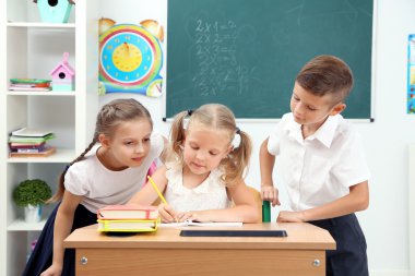 Mutlu öğrenciler, ders portresi