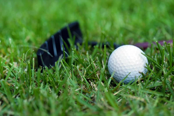 Golf balls and driver — Stock Photo, Image