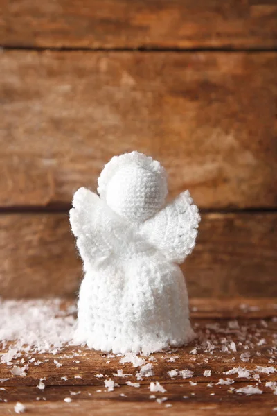 Ángel de Navidad sobre fondo de madera — Foto de Stock