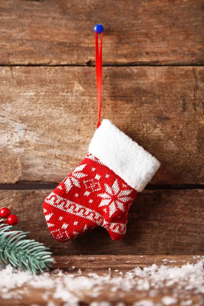 Decorações de Natal em fundo de madeira — Fotografia de Stock