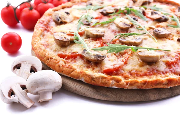 Tasty pizza with vegetables and arugula close up — Stock Photo, Image