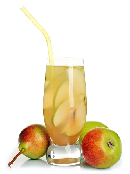 Jugo de pera fresca con fruta aislada en blanco —  Fotos de Stock