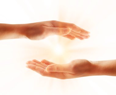İnsan eli ile üzerine beyaz izole ışık