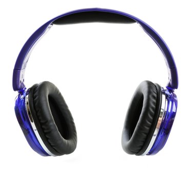 Beyaz arka planda modern kulaklıklar