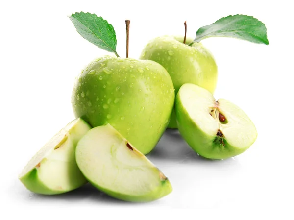 Manzanas verdes maduras aisladas en blanco — Foto de Stock