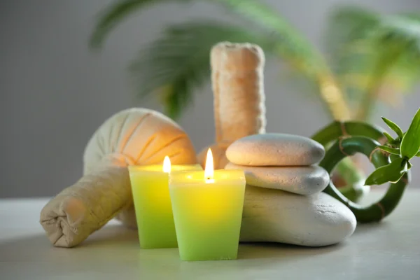 Prachtige spa compositie op houten tafel — Stockfoto