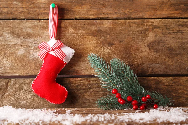 Decorações de Natal em fundo de madeira — Fotografia de Stock