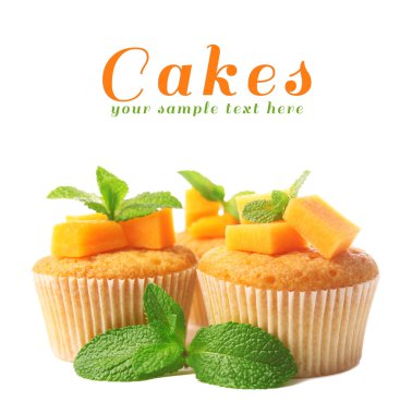 beyaz izole lezzetli kabak kekler