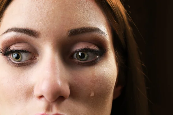 Mujer con lágrima gota —  Fotos de Stock