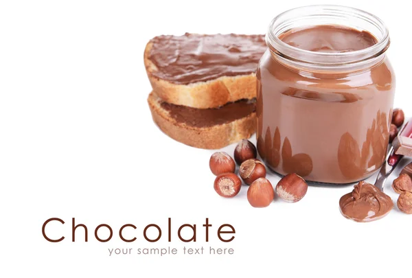 在罐子里的甜蜜巧克力奶油 — 图库照片