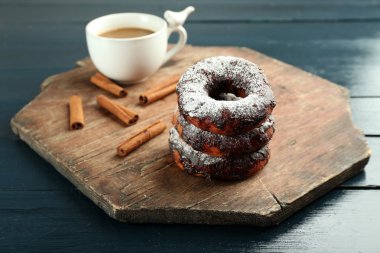 Çikolata ile lezzetli çörekler