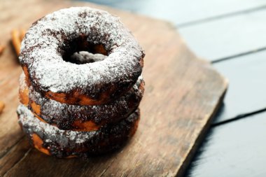 Çikolata ile lezzetli çörekler