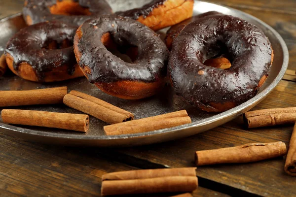Delicious doughnuts with chocolate — Stock Photo, Image